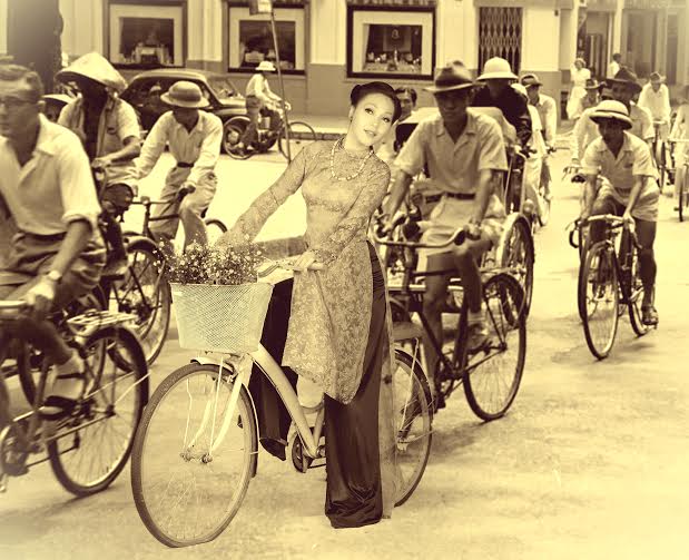 DVĐA[-]Đinh[-]Y[-]Nhung[-]xuất[-]hiện[-]thùy[-]mị[-]trong[-]bộ[-]ảnh[-]Thiếu[-]nữ[-]Sài[-]Gòn[-]xưa